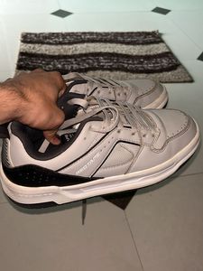 Like New | Red Tape Casual Sneakers - Size 6