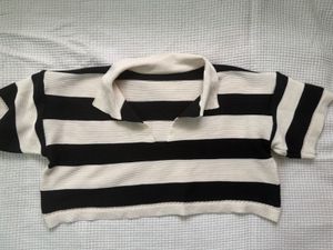 Striped knit top🖤