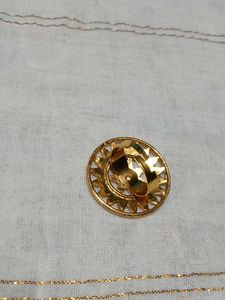 Elegant Gold-Tone Fashion Ring