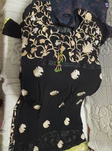 Black &amp; Green Georgette Pyjami Suit