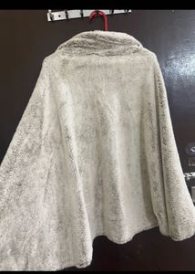 Faux Fur Cape - Elegant &amp; Cozy