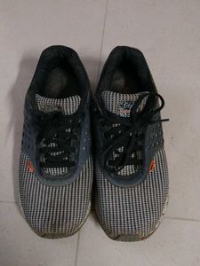 Houndstooth Pattern Sneakers