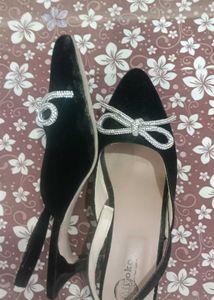 🌸Black 2inch  Heels