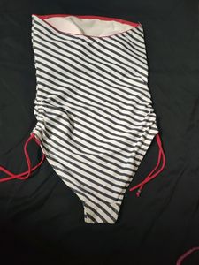 499RS.Strapless Swimwear
