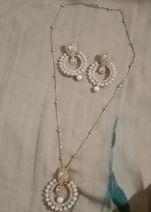 Locket N Earrings Set With Chain