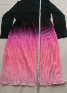 ✅🖤BRAND NEW Ombre Pleated Midi Dress🖤✅