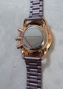 Elegant Lilac Wristwatch