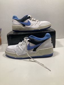 Nike Air Resolution Sneakers