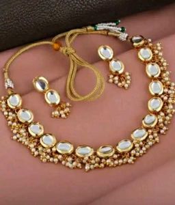 Neckless With Earrings