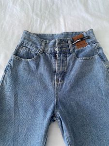 Wide Leg High Waisted Jeans