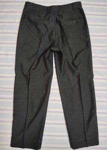 Men 32 Waist Pant - Like New