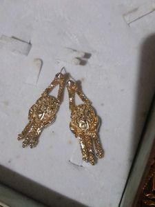 Elegant Gold Jewelry Set