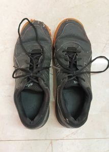 BADMINTON SHOES