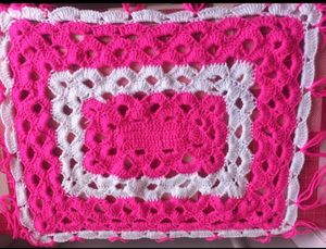Pink &amp; White Crochet Thalposh