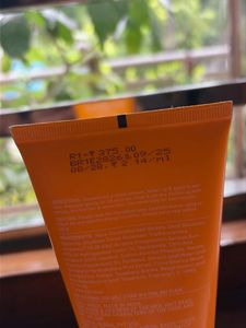 Dot &amp; Key Face Wash