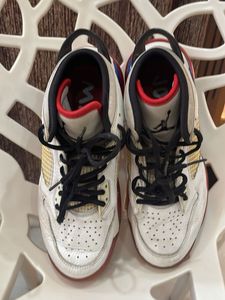 Air Jordan Mars 270
