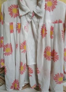 Daisy Print Top 😍