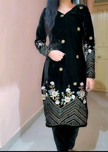 Pakistani Style Velvet Kurta And Pants