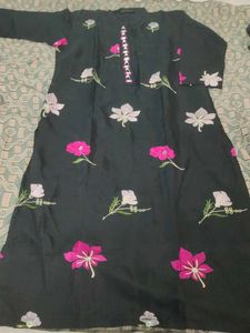Floral Embroidered Kurti