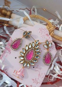 Elegant Pink Stone Jewelry Set