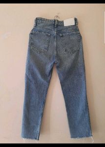 Zara High-Waisted Jeans