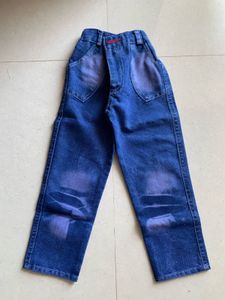Boy&#39;s Outfit: Hoodie and Jeans Set