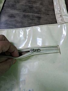Hand bag 5.00⭐ Rating