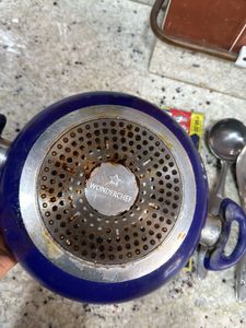 Used Kitchen Utensil Set