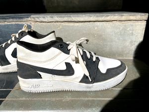 Black &amp; White Jordan Shoes (Unisex)