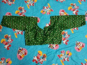 NEW 3 QUARTER BLOUSE
