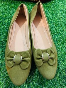 Olive Green Bow belly unused
