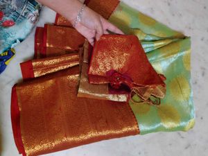 pattu Red &amp; Gold Saree Blouse 😍