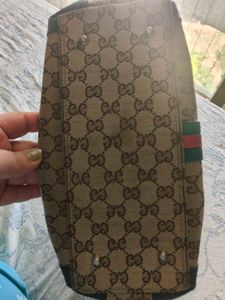 Gucci Look Handheld Bag