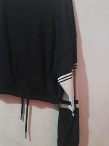 black and white thrift style zudio crop top