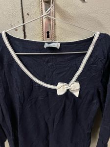 cute Korean bow fitted top 🎀