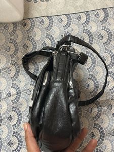 Chic Black Crossbody Bag