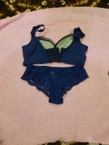 Nat Bra Panty Set