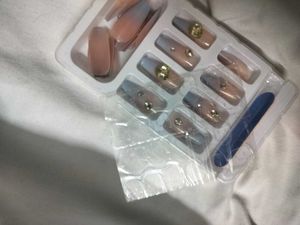 Press on nail kit