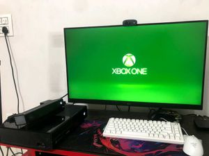 📦 Xbox One 500GB with Kinect Sensor + WWE2 K16