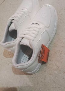 Roadster White Casual Shoes