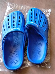 Svaar Crocs