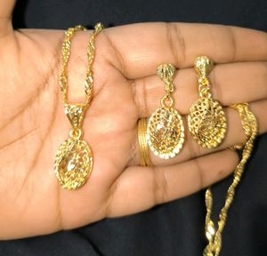 R10 Chain With Pendent