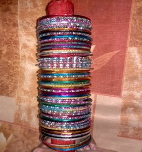 SHINNING BANGLES