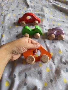 Cloth Book &amp; 4 Wooden Car