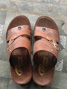 Footing Brown Sandals