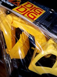 Toy excavator💕
