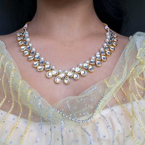 Elegant Kundan Necklace