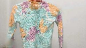 Tie-Dye Long Sleeve Top