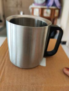 Set of 4 Tea/Coffee Mugs New With Tag