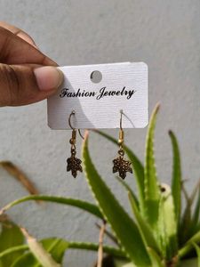 Nature-Inspired Leaf Dangle Earrings Set
